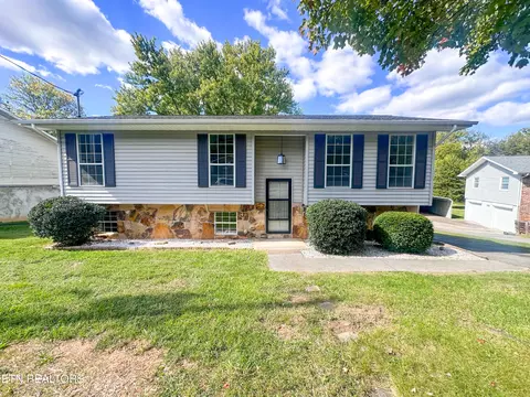3809 Debonair Dr, Knoxville, TN 37912