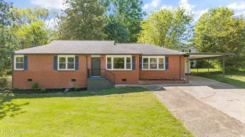 4221 Plummer Dr, Knoxville, TN 37918