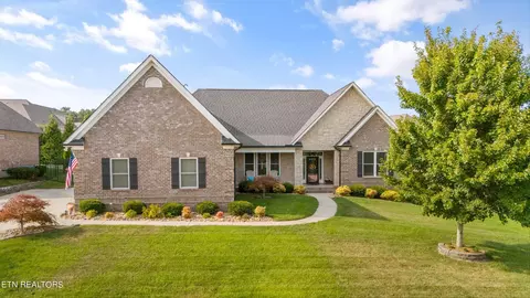 411 Millstone Ln, Lenoir City, TN 37772