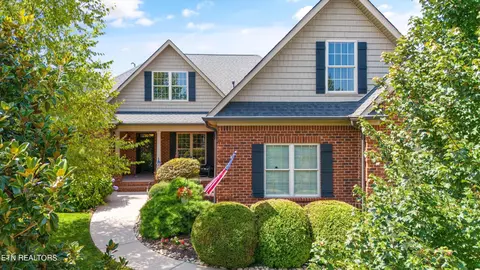 603 Flagstone Blvd, Lenoir City, TN 37772