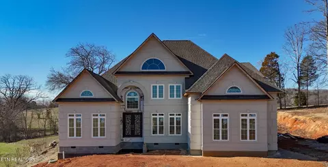2065 Majestic Cir, Dandridge, TN 37725