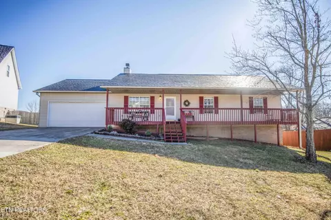 4708 Country Ln, Knoxville, TN 37938