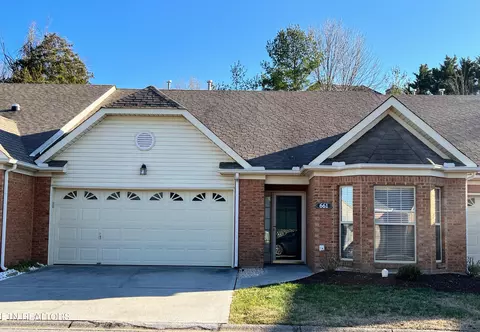 661 Applegate Ln, Knoxville, TN 37934