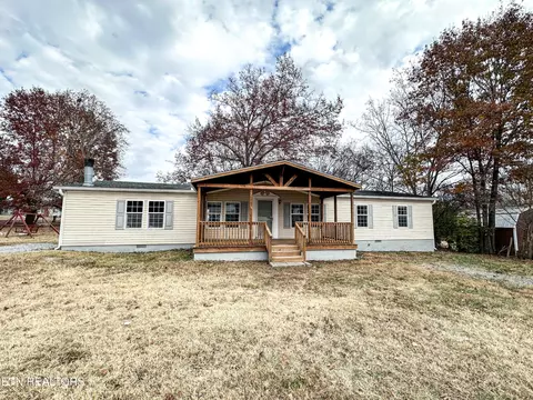174 Hamilton St, Strawberry Plains, TN 37871