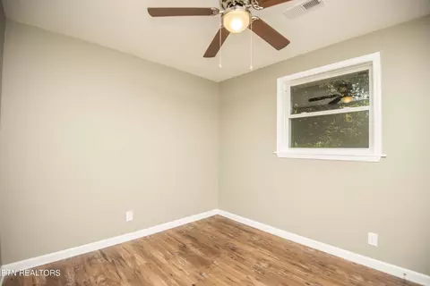 600 Goldfinch Ave, Knoxville, TN 37920