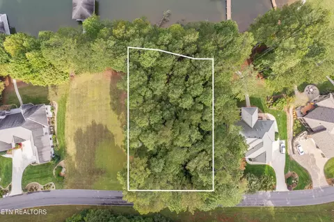 310 Marsh Hawk Dr, Vonore, TN 37885