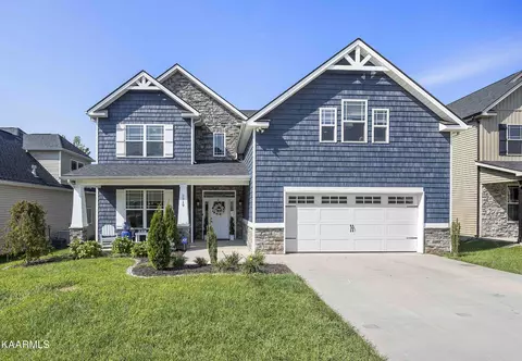 2919 Cardiff Castle Ln, Knoxville, TN 37931