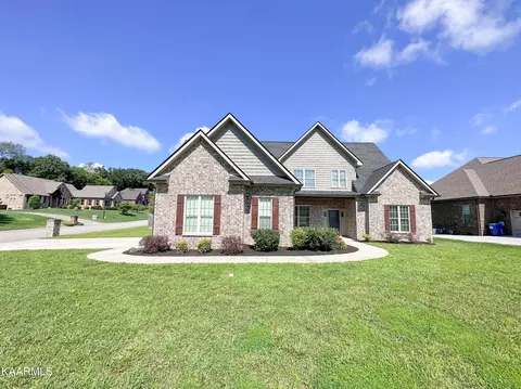 1646 Inverness Dr, Maryville, TN 37801