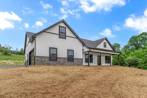 194 Bruch Creek Cir, Brush Creek, TN 38547