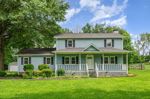107 Ben Albert Rd, Cottontown, TN 37048