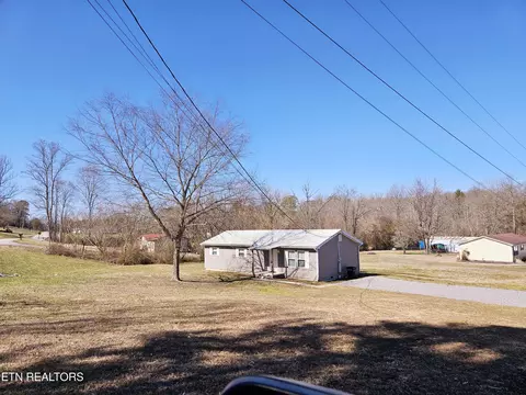 1465 Poplar Creek Rd, Oliver Springs, TN 37840