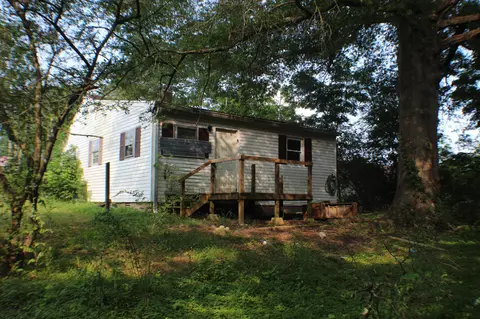 151 N Carolina Ave, Henderson, TN 38340