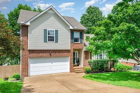 102 Homestead Ln, Hendersonville, TN 37075