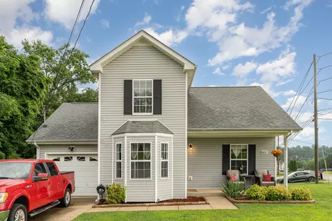 1077 Gunpoint Dr, Clarksville, TN 37042