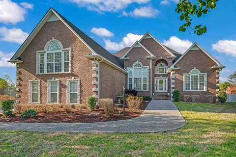 842 Shun Pike, Cottontown, TN 37048