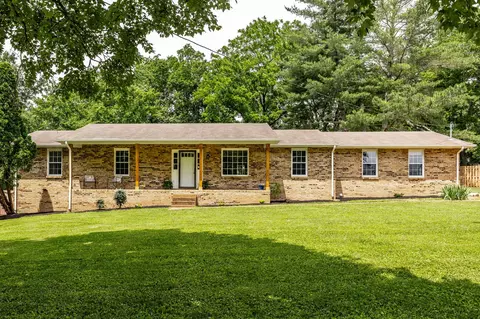 1056 Cragfront Est Loop, Gallatin, TN 37066