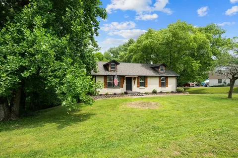 109 Hazelwood Dr, Hendersonville, TN 37075
