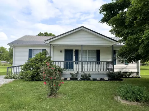 1004 E Railroad St, Waverly, TN 37185
