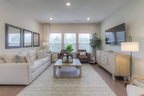 Living - 3826 Hallanday Dr, Murfreesboro, TN 37128 photo 1 of 1