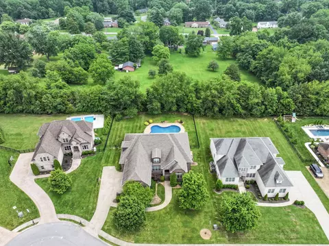 2006 Lynnhaven Ct, Mount Juliet, TN 37122