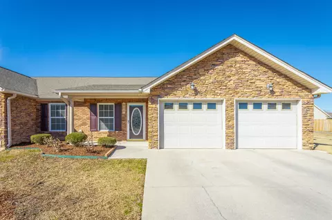 804 Applebrook Dr, Rossville, GA 30741