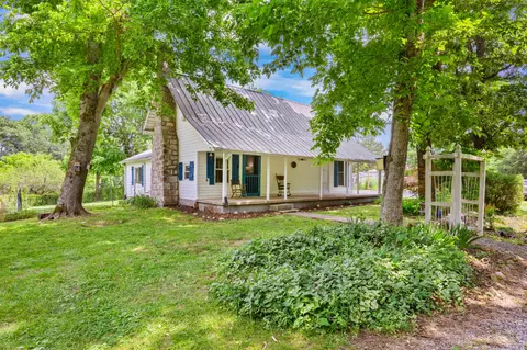 379 Gunson Ridge Rd, Cumberland City, TN 37050