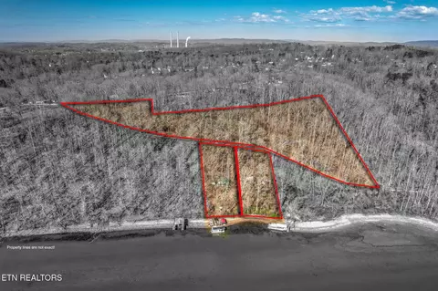 512 Lakecrest Dr, Harriman, TN 37748
