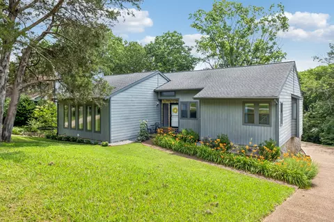 2416 Ravine Dr, Nashville, TN 37217