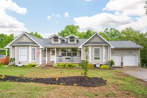 2543 W Wind Dr, Soddy Daisy, TN 37379