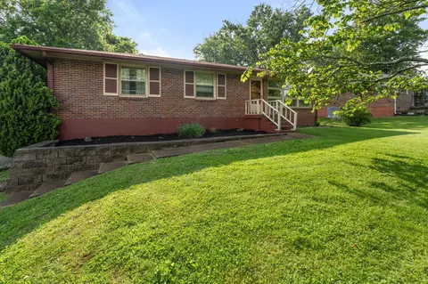 4505 Helmwood Dr, Nashville, TN 37216