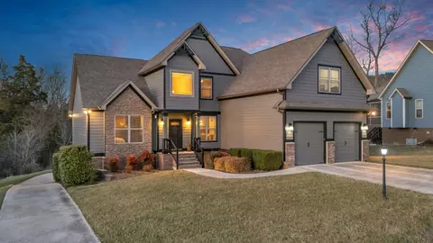 7645 Peppertree Dr, Ooltewah, TN 37363