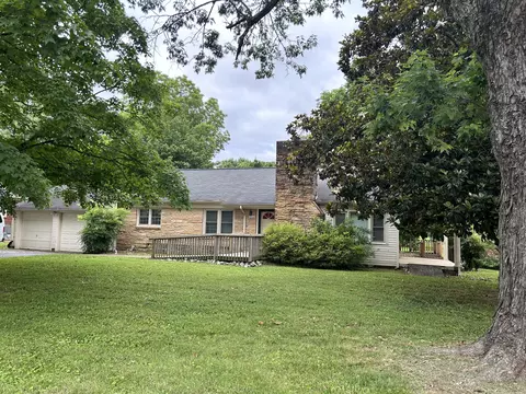 1102 Manor Rd, Columbia, TN 38401