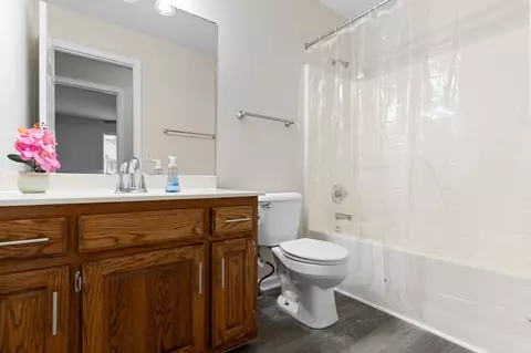 Bath - 109 Megann Dr, Portland, TN 37148 photo 1 of 3