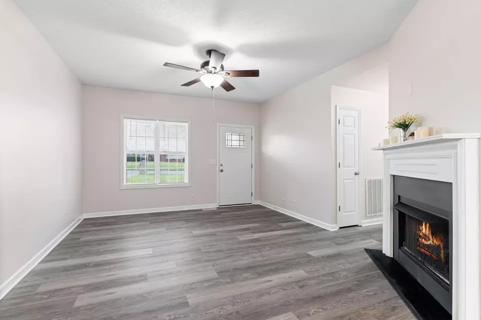 Living - 109 Megann Dr, Portland, TN 37148 photo 2 of 2