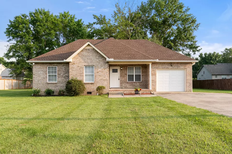 Exterior - 109 Megann Dr, Portland, TN 37148 photo 1 of 7