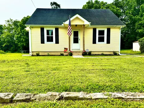 114 Collier Ave, Shelbyville, TN 37160