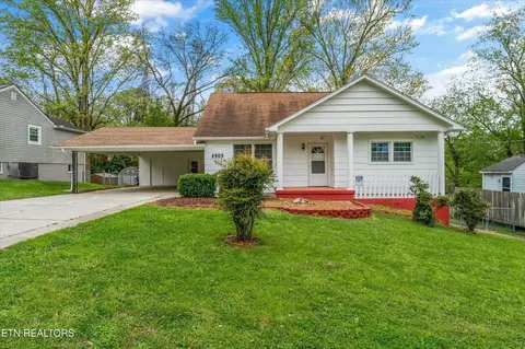 2909 NE Woodmont Rd, Knoxville, TN 37917