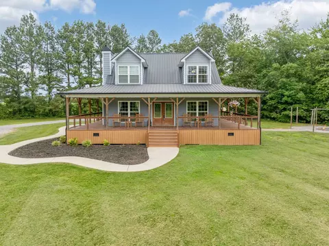 256 Dailey Ln, Bradyville, TN 37026