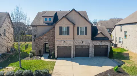 2203 Chaucer Park Ln, Thompsons Station, TN 37179