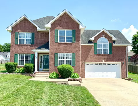1635 Barrywood Cir E, Clarksville, TN 37042
