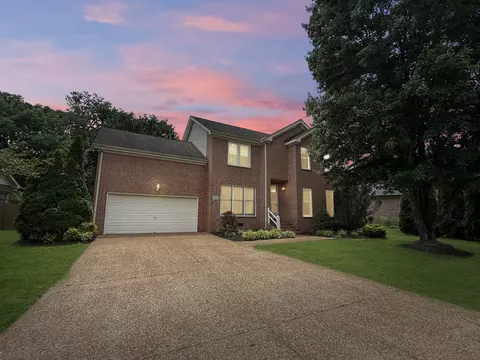 6665 Autumnwood Dr, Nashville, TN 37221