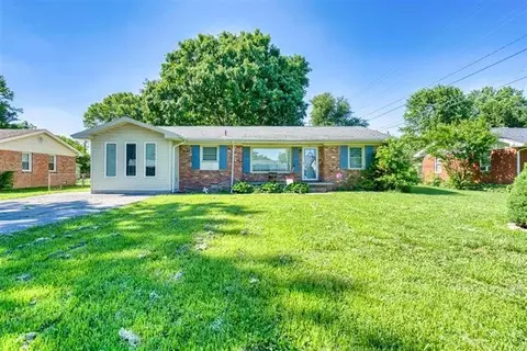 413 Colonial Ter, Hopkinsville, KY 42240