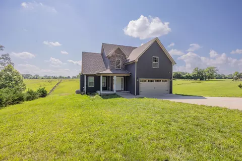 2640 Saint Paul Rd, Woodlawn, TN 37191