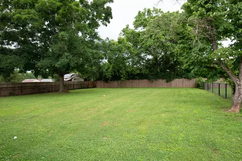 Exterior - 788 E Main St, Gallatin, TN 37066 photo 9 of 14