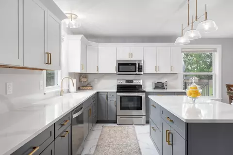 Kitchen - 788 E Main St, Gallatin, TN 37066 photo 3 of 4