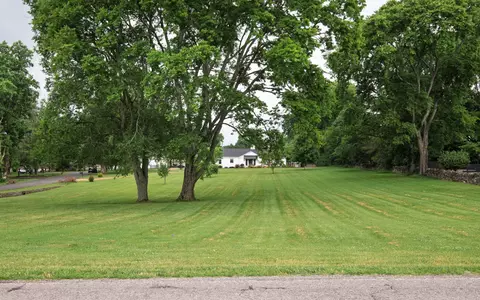 Exterior - 788 E Main St, Gallatin, TN 37066 photo 3 of 14