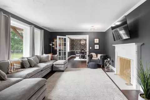 Living - 788 E Main St, Gallatin, TN 37066 photo 3 of 7