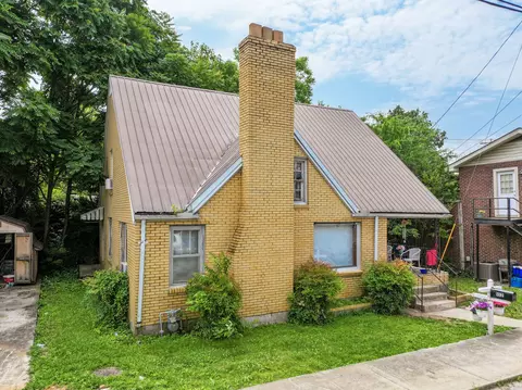 102 W Sparta St, Mcminnville, TN 37110