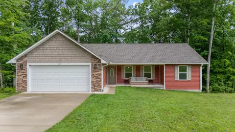 439 Ferry Bend Trl, Crossville, TN 38571