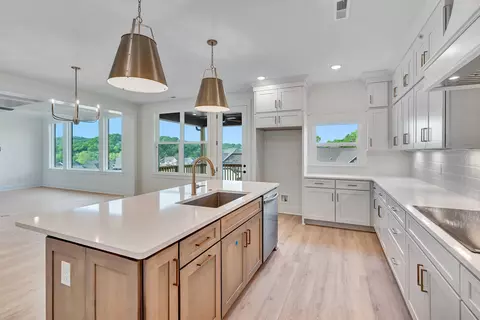 194 Willow Bend Dr, Hendersonville, TN 37075